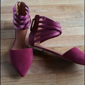 Beautiful Cranberry suede flats